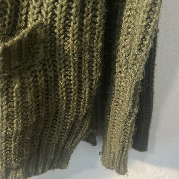 Love  by Design Olive green Knit Cardigan with Studded Shoulders Size  M - Picture 6 of 9